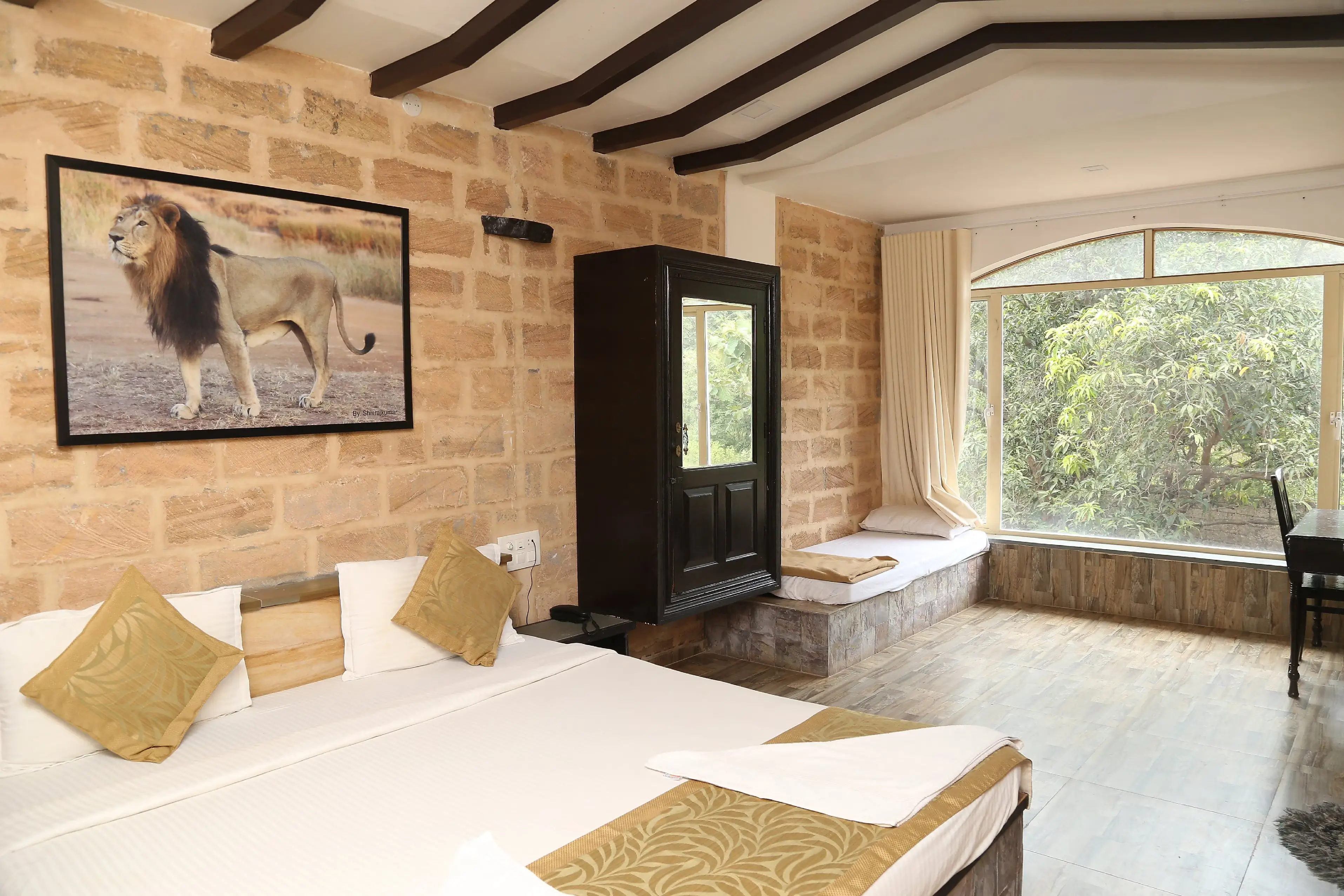 Gir Lions Paw Resort