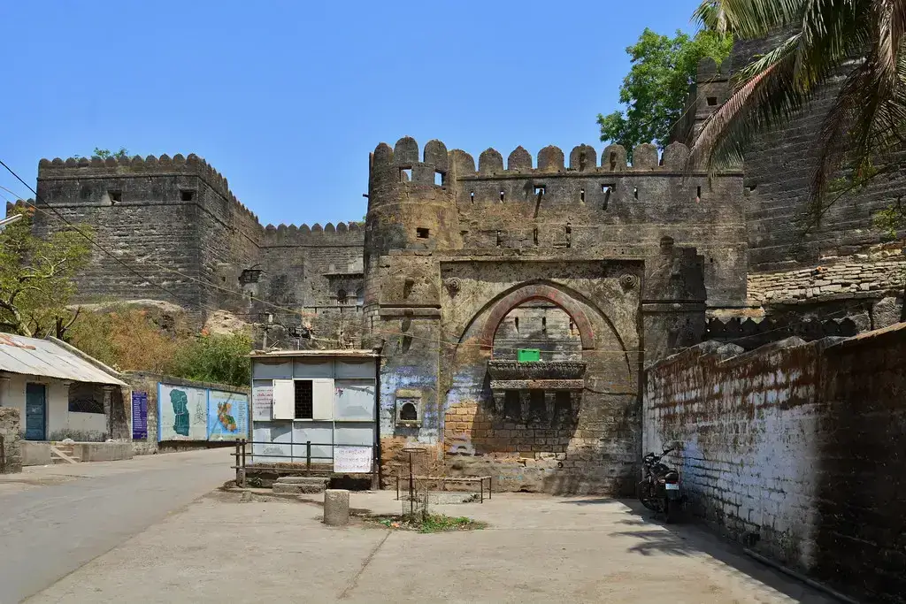 uparkot-fort image